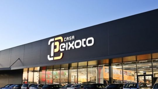 Casa Peixoto impõe férias aos trabalhadores
