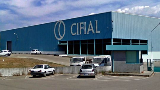 Grupo Cifial força férias a 250