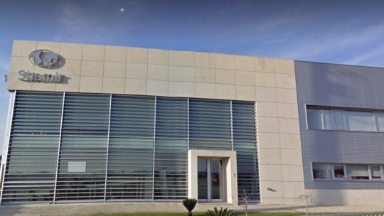 Shamir Optical despede precários e trabalhadores no período experimental