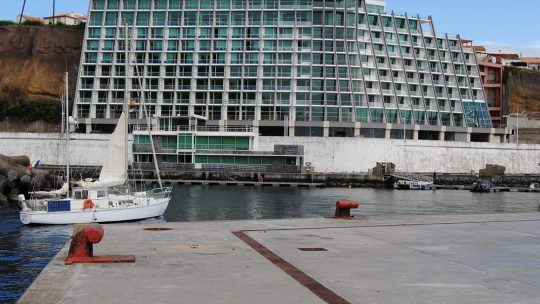 Angra Marina Hotel: unidade hoteleira da ilha Terceira despede em período experimental e deve salários