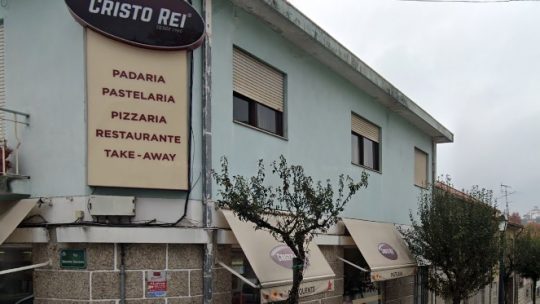 Pastelaria Cristo Rei despede irregularmente funcionária em Guimarães