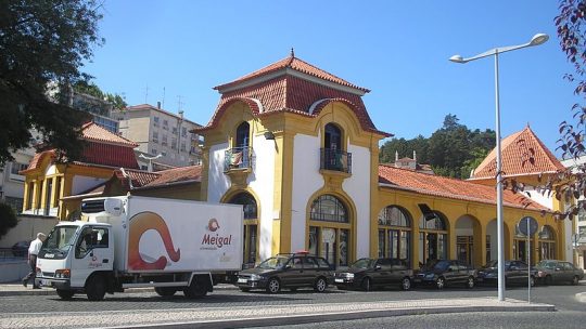 Meigal: distribuidora de produtos alimentares despede e pressiona acordos desfavoráveis